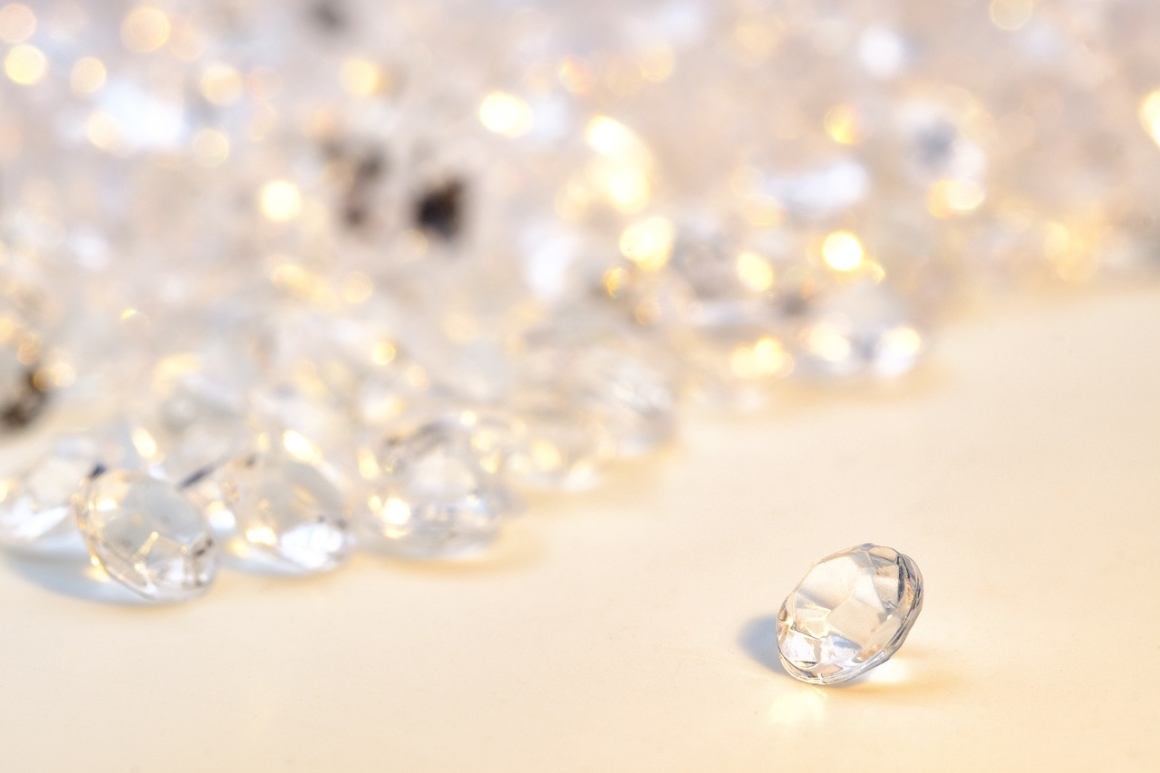diamonds-4231177_1280