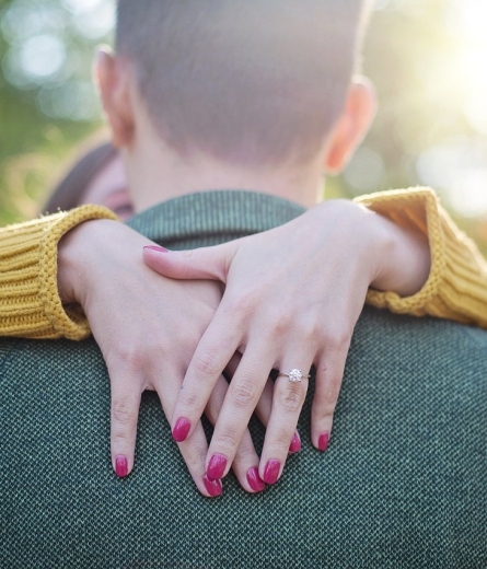 Love Between the Rings: Clever Tips for Choosing an Engagement Ring She Can’t Resist!